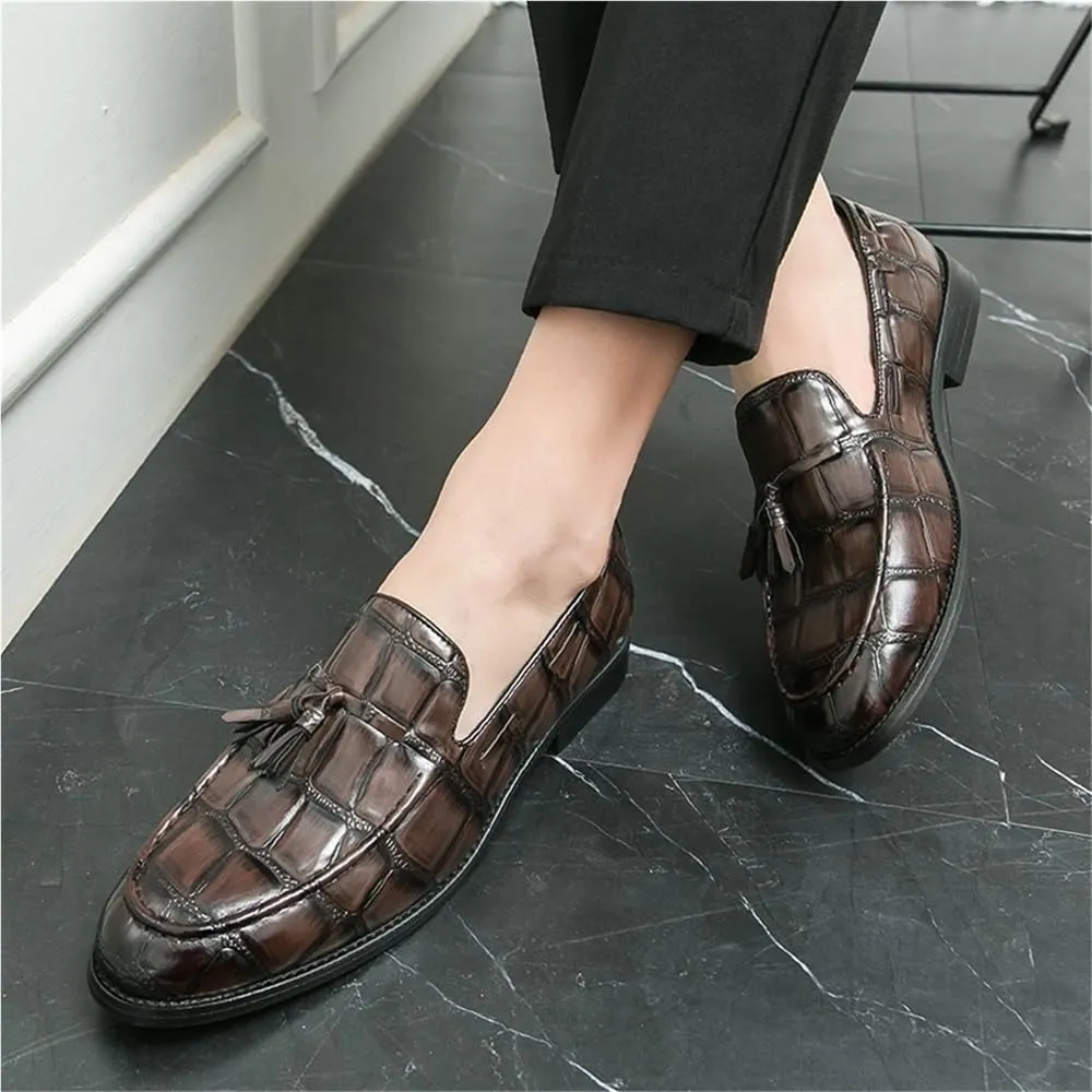 Burnished Toe Loafers for Men Pointed Boat Shoes Flexible Comfortable Walking Anti-Slip Prom Slip-ons