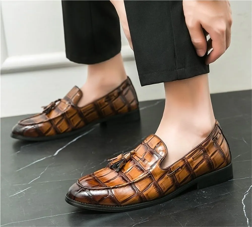 Burnished Toe Loafers for Men Pointed Boat Shoes Flexible Comfortable Walking Anti-Slip Prom Slip-ons