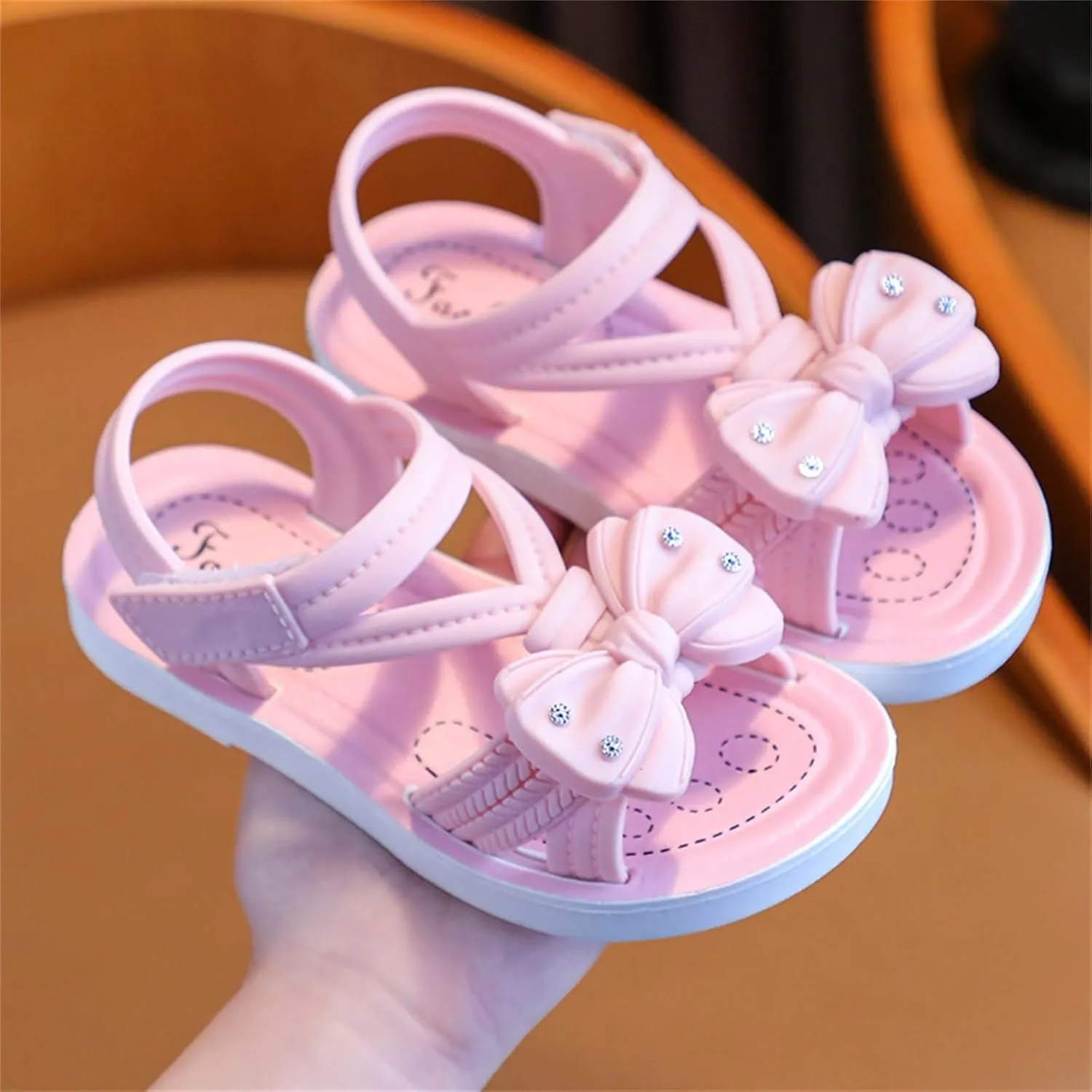 EnJoCho Baby Summer Shoes Children Soft Flat Shoes Fashion Comfortable Flower Sandals Lightweight Baby Princess Sandals