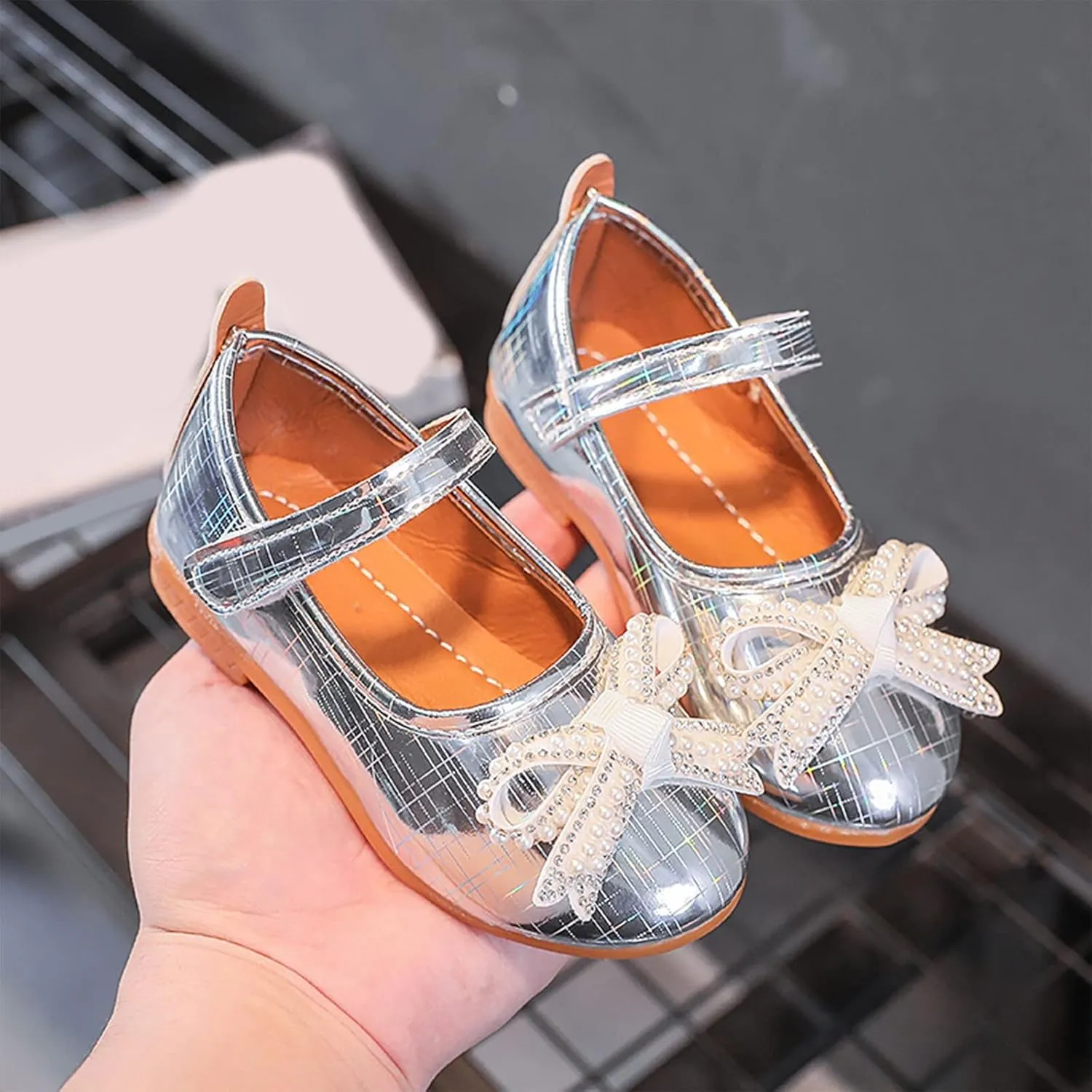 EnJoCho Casual Shoes for Girls Fashion Autumn Girls Casual Shoes Flat Lightweight Pearl Rhinestone Bow Cute Dress Shoes