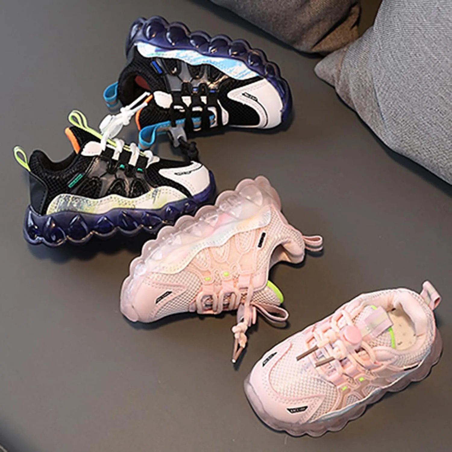 Fashion Light Up Kids Shoes Breathable Soft Sole Lightweight Anti Slip Athletic Sneakers Toddler Glowing Trainer