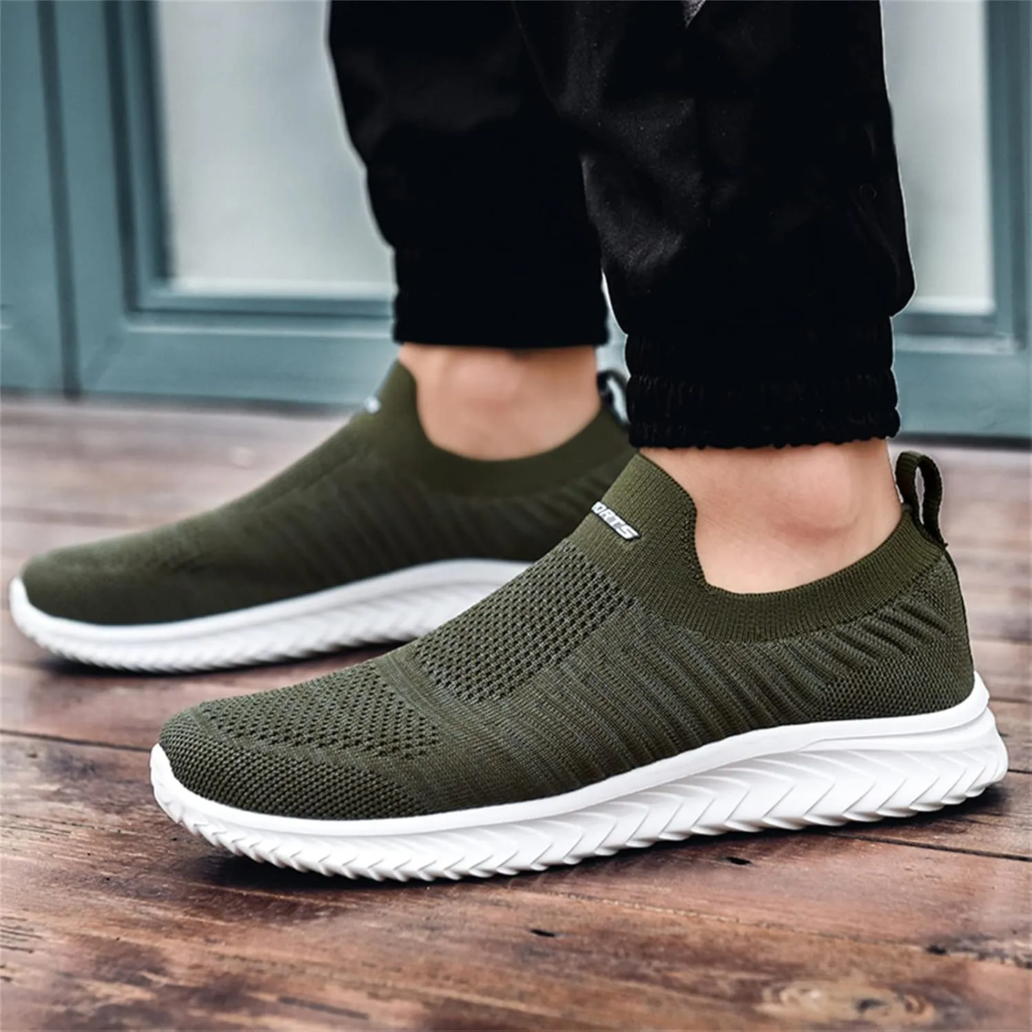 Fashion Summer Men Mesh Fly Woven Breathable Lightweight Comfortable Casual Flat Bottom Mens Sneaker Shoes