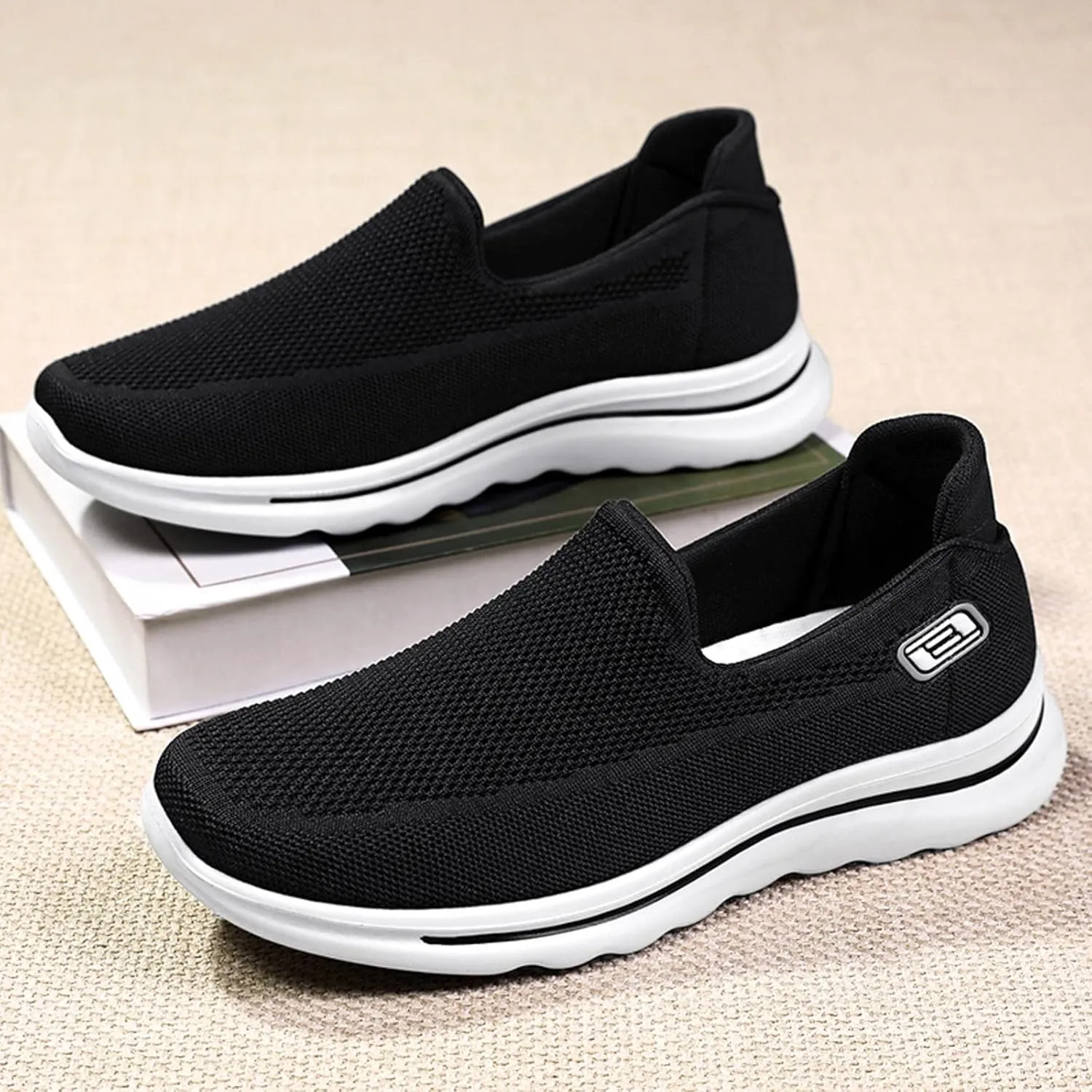 Fashion Summer Men Sports Shoes Flat Soft Bottom Non Slip Mesh Breathable Comfortable Slip On Mens Sneaker