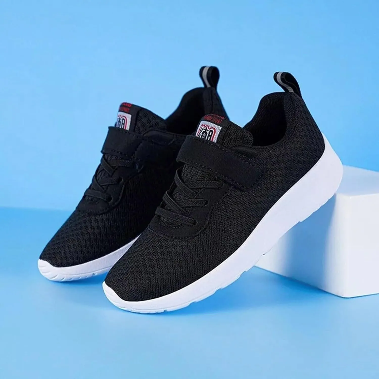 Fashionable Children's Sports Shoes Mesh Breathable Comfortable Lightweight Flat Bottom Soft Lace Boys' Athletic Shoes