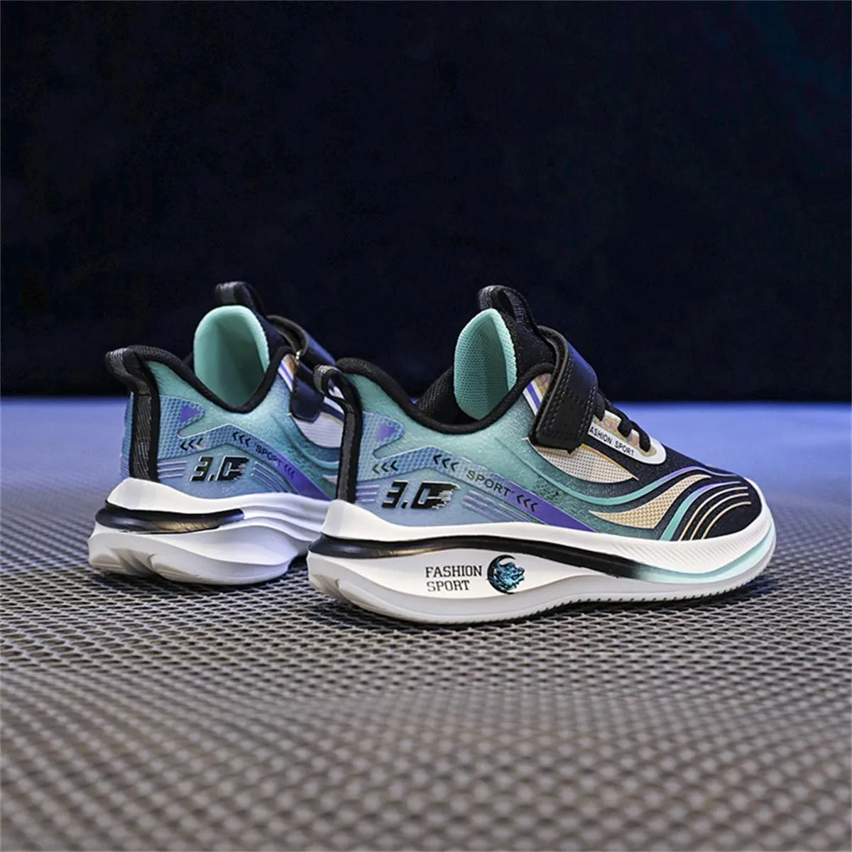Kids Lightweight Fashion Sneakers Breathable Running Shoes