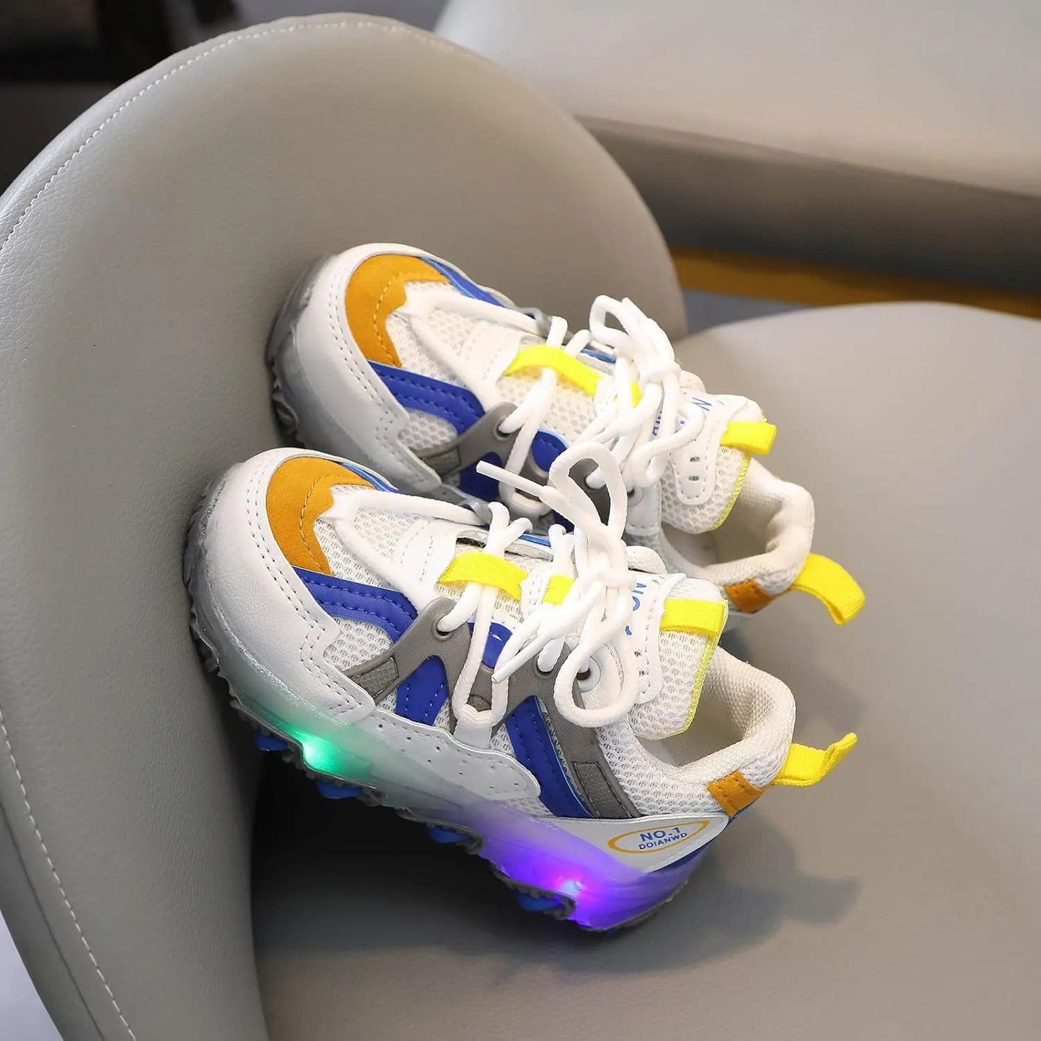 Light Up Roller Sneaker for Childrens Boys Girls Kids Lace-Up Mesh Breathable Sport Shoes Outdoor Soft Sole Non Slip
