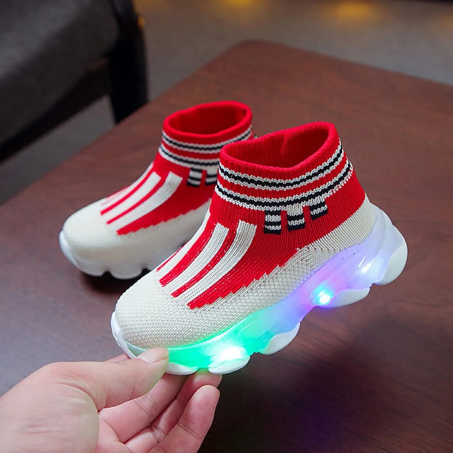 Light Up Shoes Toddler Mesh Lightweight Flashing Breathable Soft Sole Walking Sock Sneakers for Baby Sandals Women