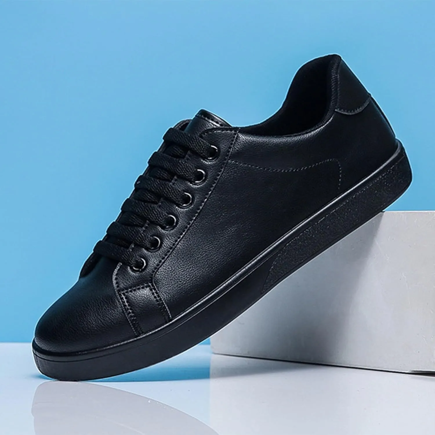 Men's Breathable Running Shoes Fashion Solid Color Breathable Lace up Casual Summer Comfortable Outdoor Walking Running Sneakers for Men