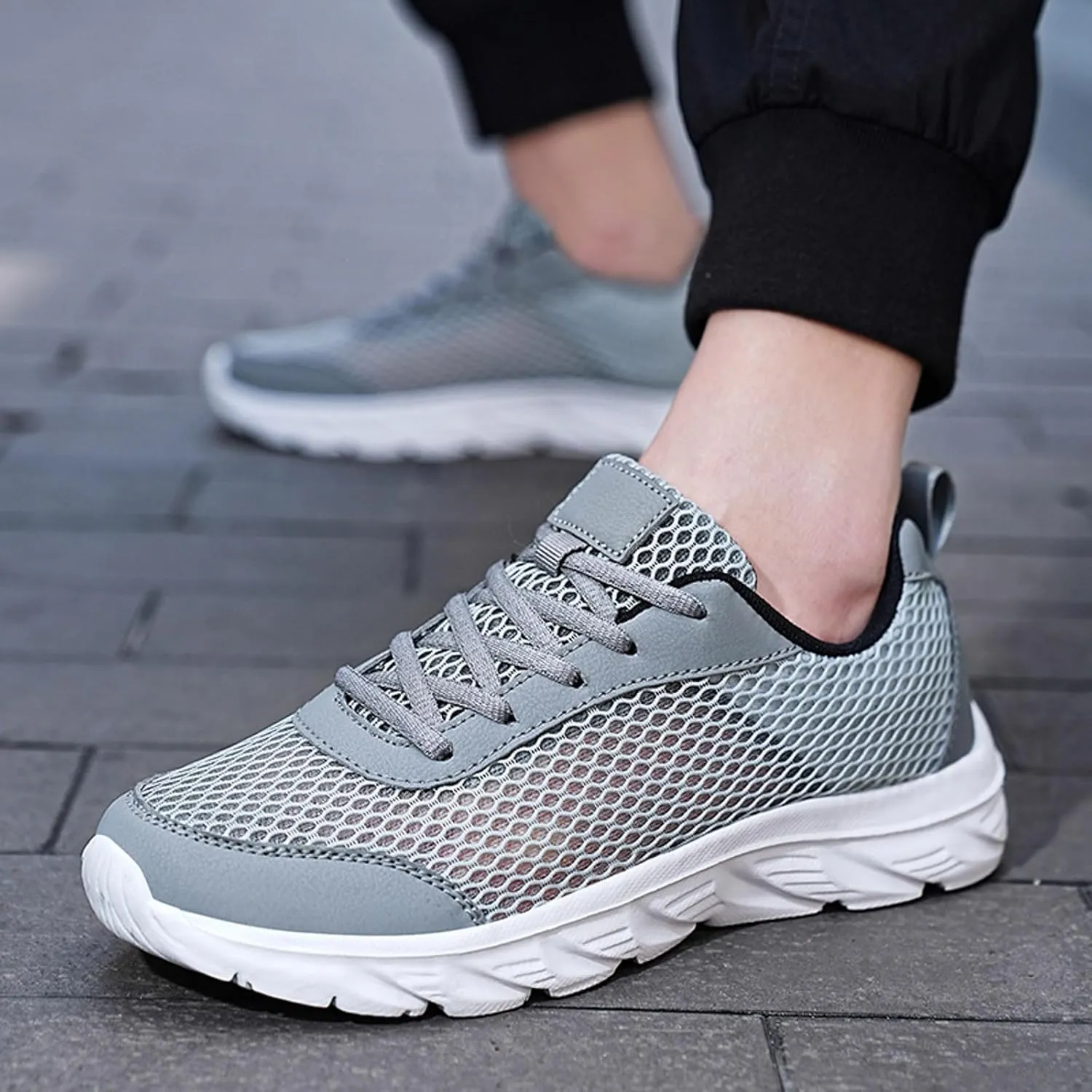 Men's Lace Up Memory Foam Sneakers Business Mesh Breathable Walking Shoe Lightweight Non Slip Sneakers for Men