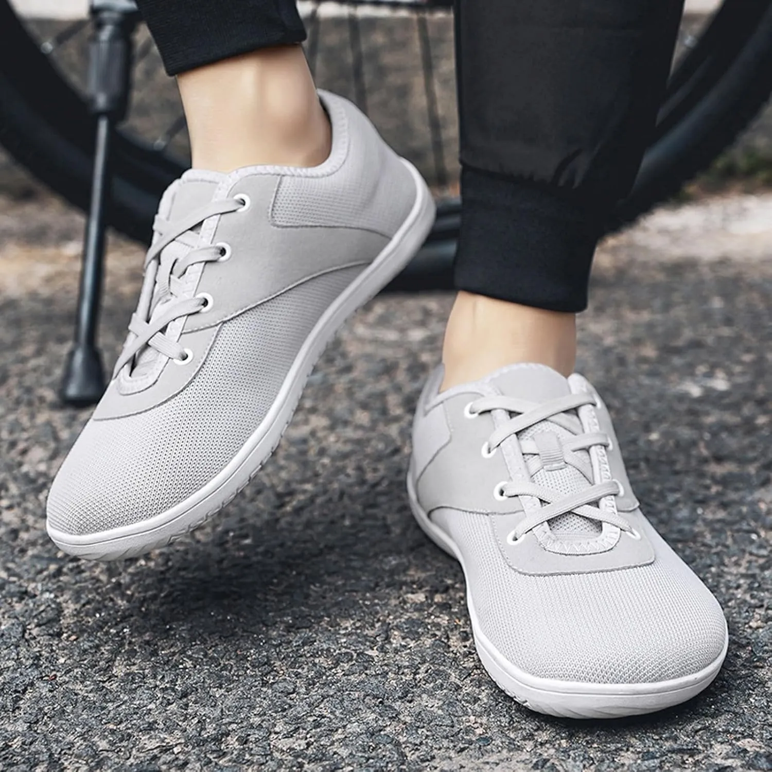 Men's Lightweight Non Slip Barefoot Shoes Breathable Mesh Comfortable Tennis Shoe Athletic Gym Tennis Sneakers
