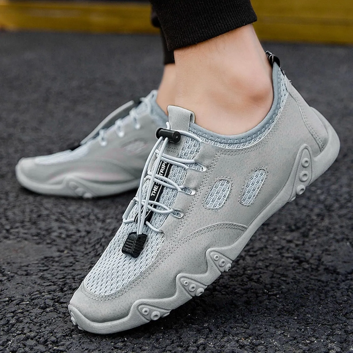 Men's Lightweight Non Slip Barefoot Shoes Business Mesh Breathable Walking Shoe Men's Arch Support Insole Shoes