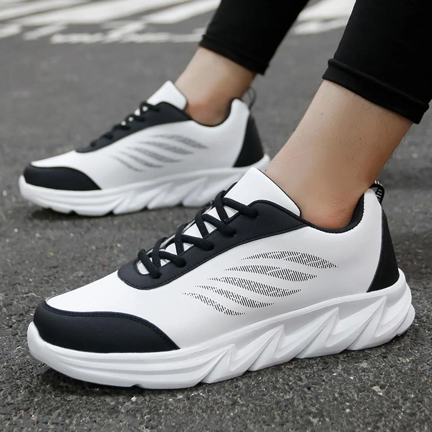 Men's Minimalist Barefoot Shoes Lightweight Breathable Slip on Running Shoe Men's Classic Casual Walking Shoes