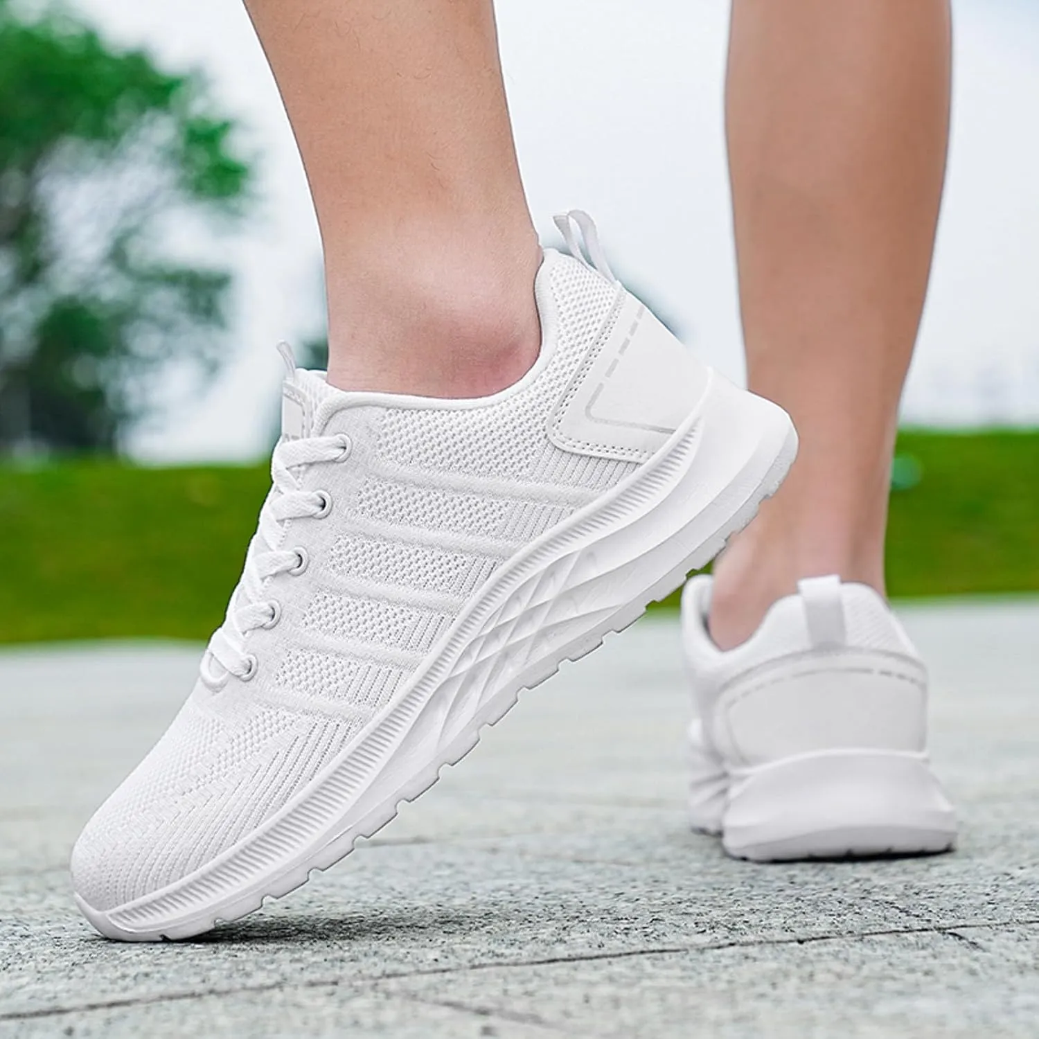 Men's Non Slip Barefoot Minimalist Shoes Lace Up Lightweight Breathable Fashion Sneaker Non Slip Walking Shoes