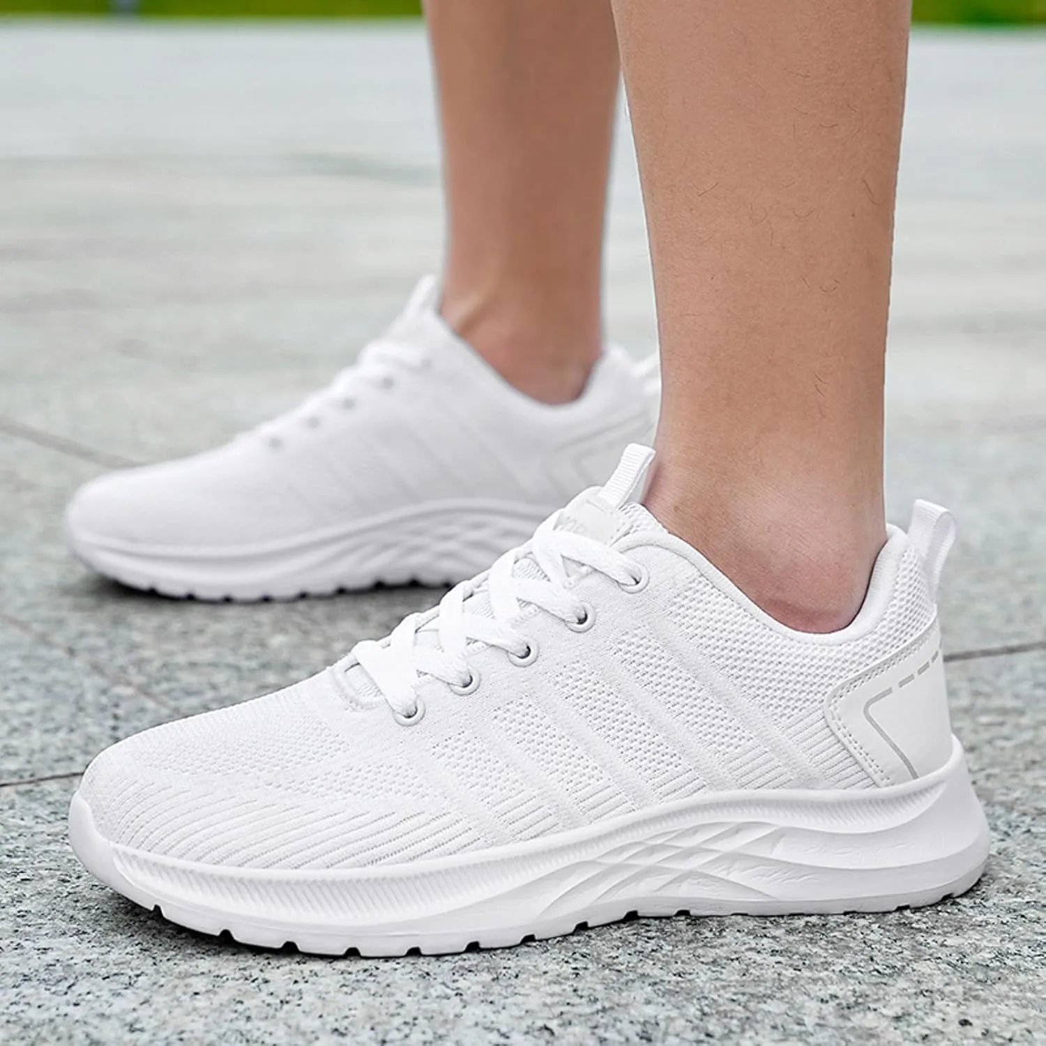 Men's Non Slip Barefoot Minimalist Shoes Lace Up Lightweight Breathable Fashion Sneaker Non Slip Walking Shoes