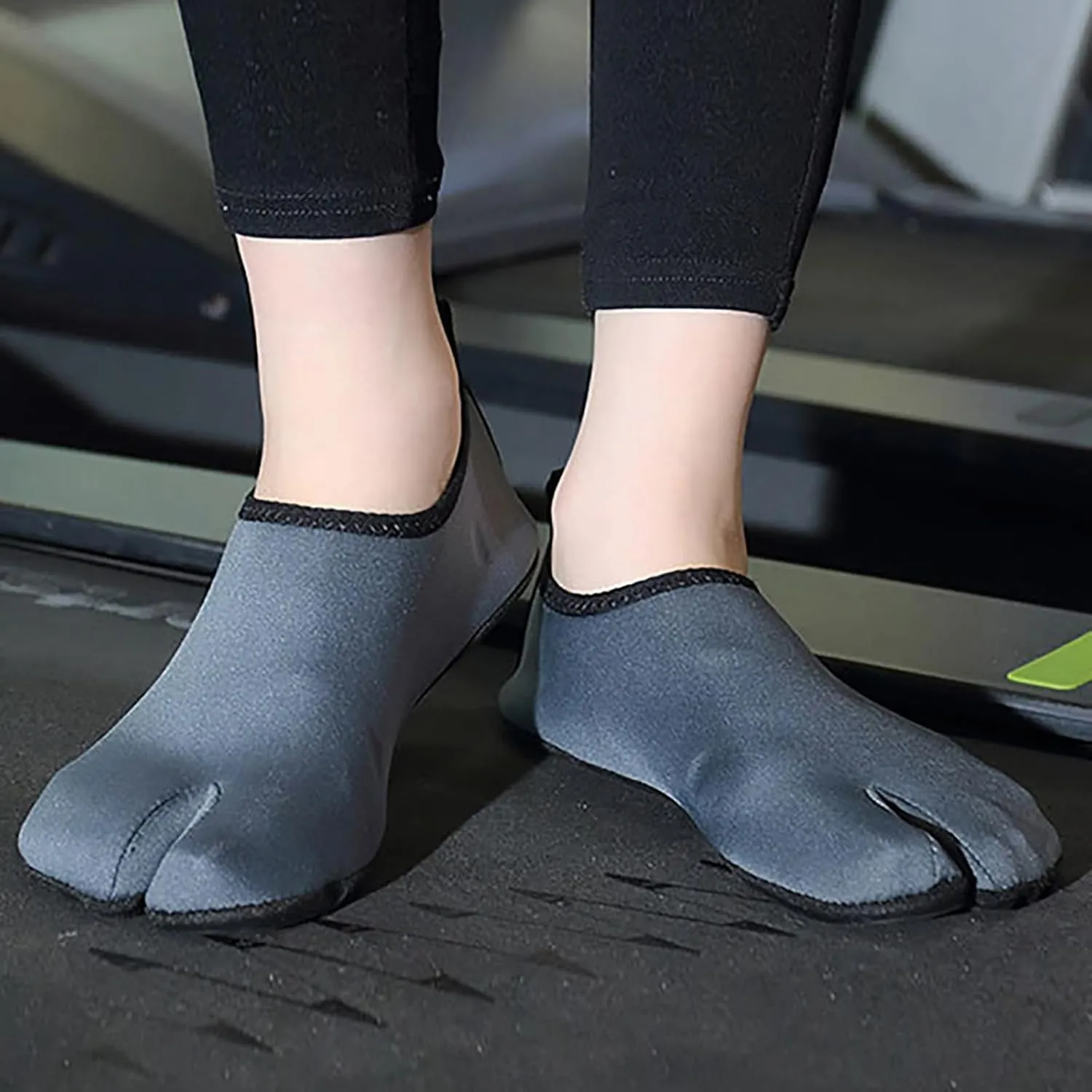 Mens Water Shoes 11 Quick Dry Aqua Sock Water Hiking Shoes Men Wide Width Water Shoes for Men Barefoot Quick Dry Aqua Yoga Socks for Pool Beach Surf Water Park Yoga