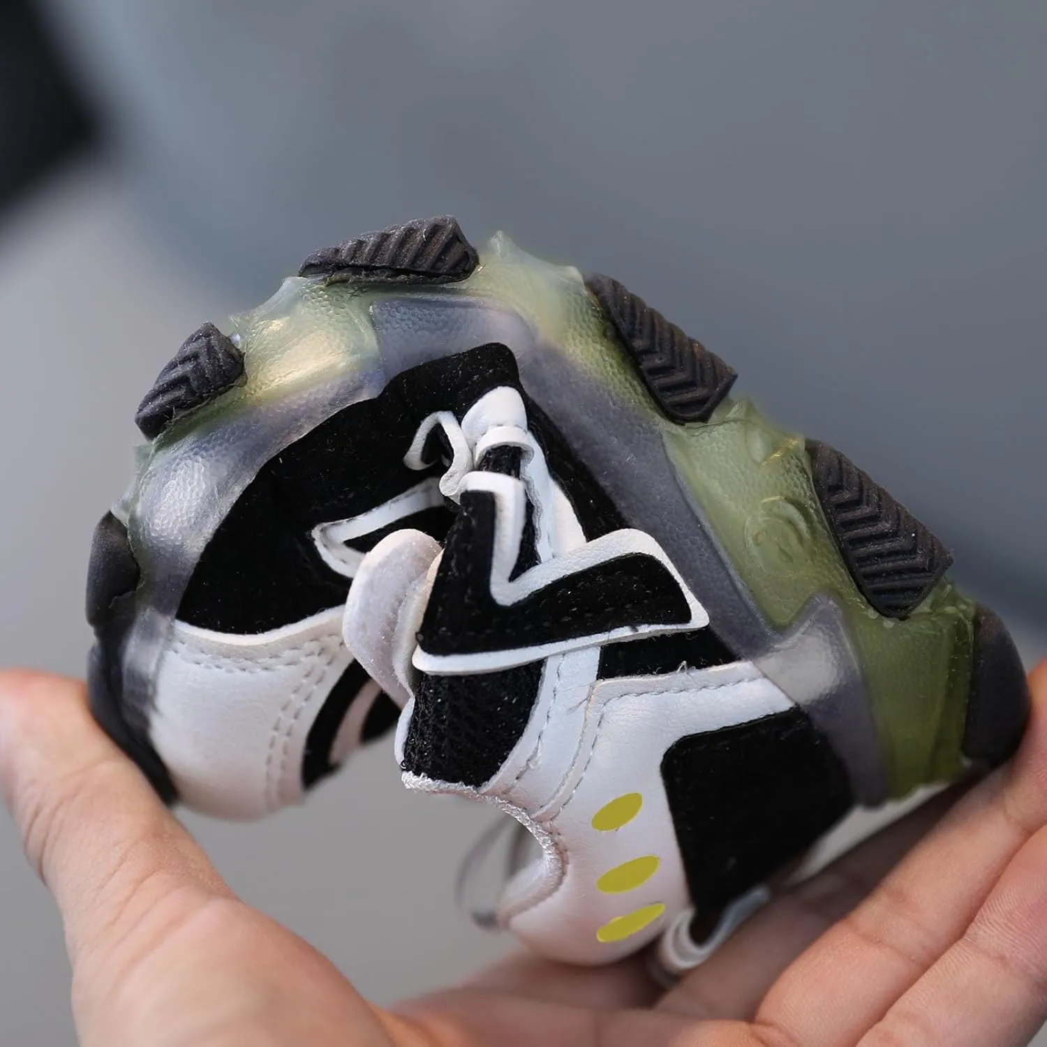 Mesh Breathable Light up Sneakers for Toddler Boys Girls Kids Lace Strap First Walking Sport Shoes Lightweight Fashion