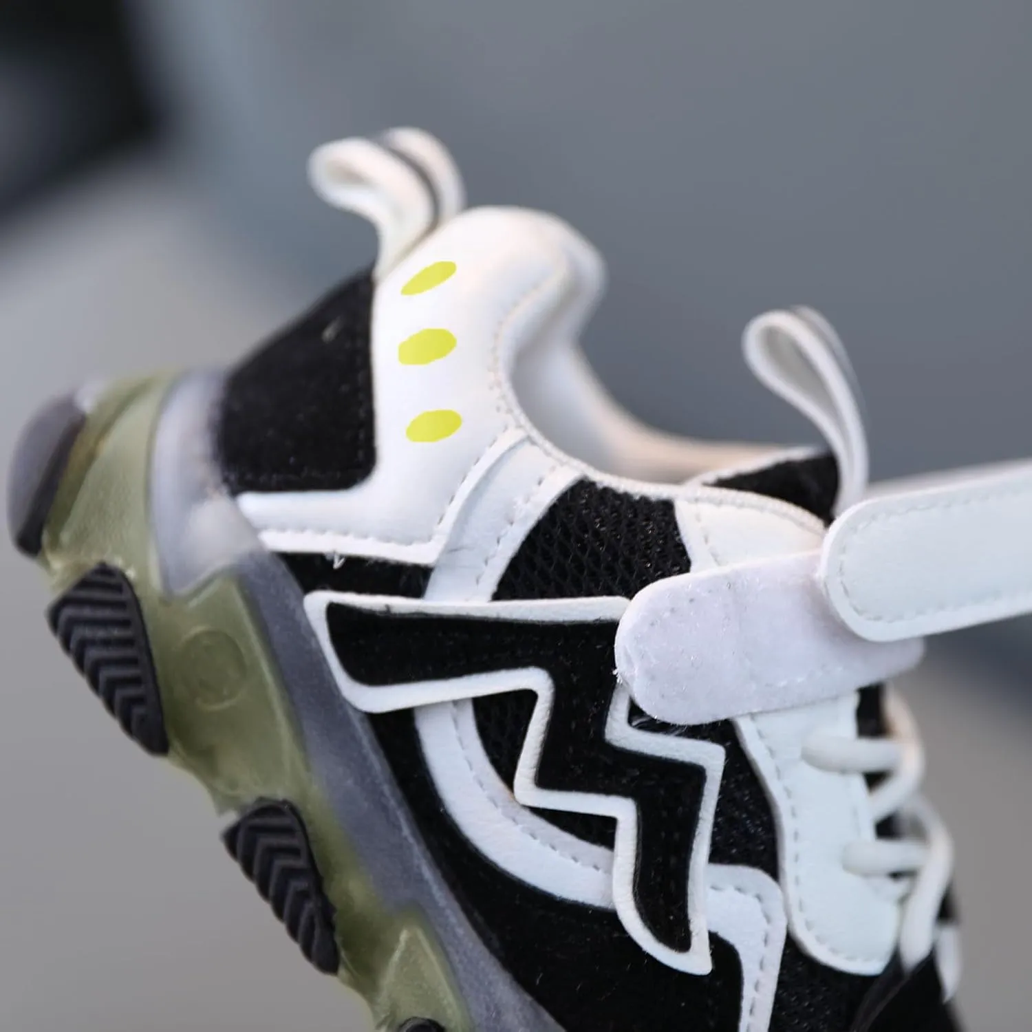 Mesh Breathable Light up Sneakers for Toddler Boys Girls Kids Lace Strap First Walking Sport Shoes Lightweight Fashion