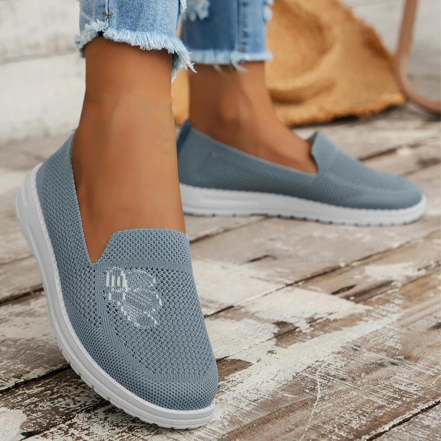 SBGMoSJ Walking Sneakers for Women 2023 Walking Shoes Women Wide Casual Shoes for Women Low Heels Comfortable Black Tennis Shoes for Women Comfortable Comfy Winter Dress Shoes for Women