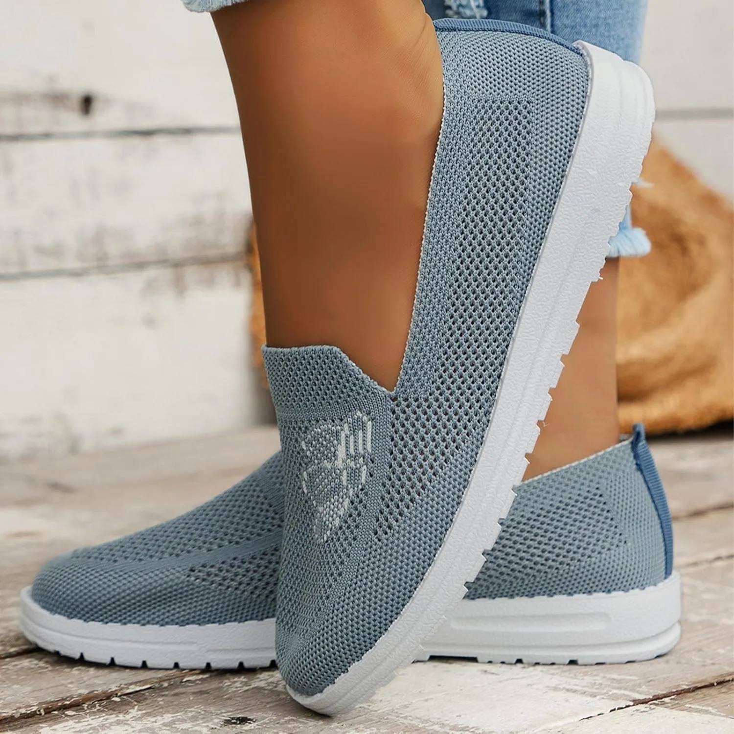 SBGMoSJ Walking Sneakers for Women 2023 Walking Shoes Women Wide Casual Shoes for Women Low Heels Comfortable Black Tennis Shoes for Women Comfortable Comfy Winter Dress Shoes for Women