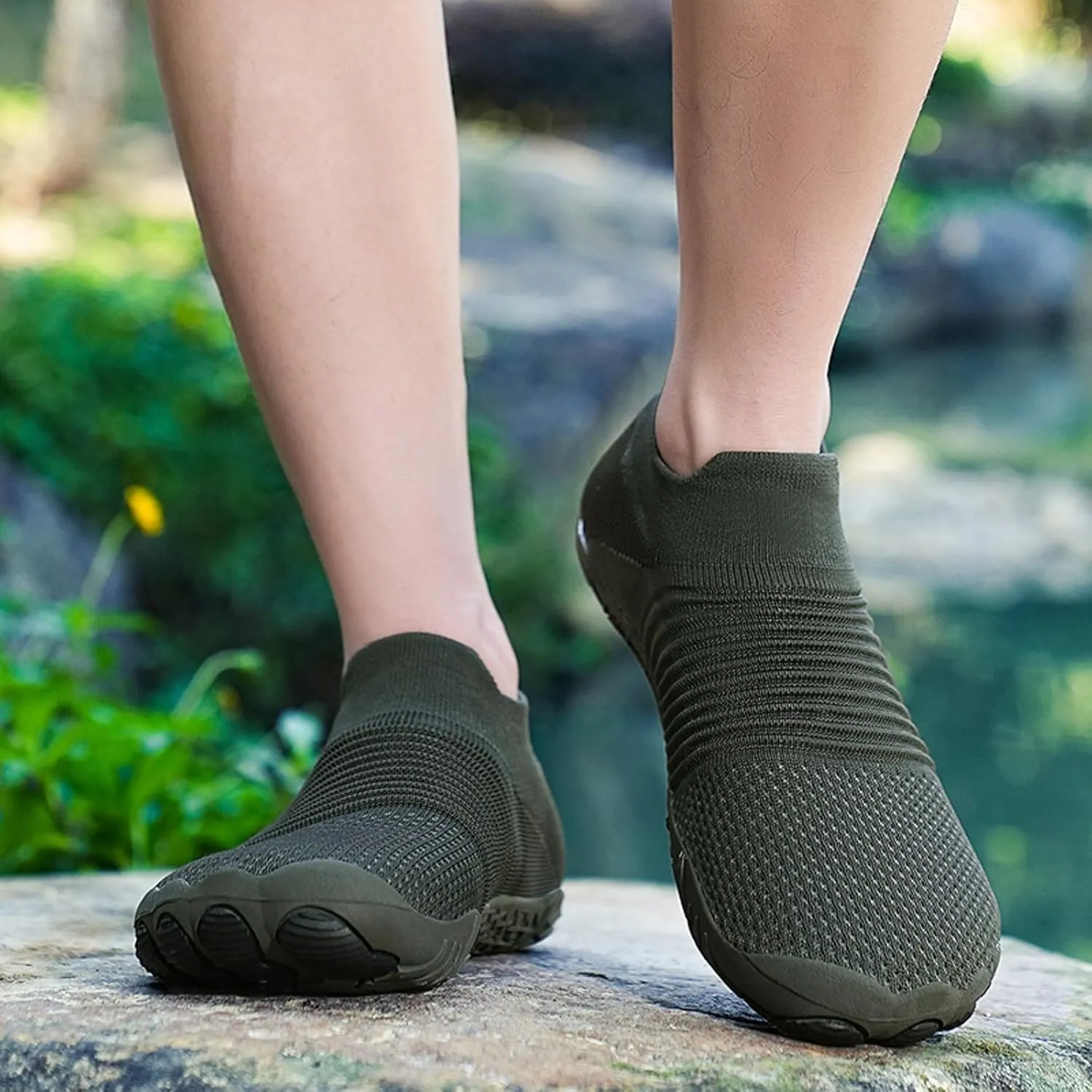 Slip on Walking Shoes Men Comfy Knitted Memory Foam Breathable Mesh Fashion Sneakers Non Slip Travel Jogging Training Gym Shoes Wide Width