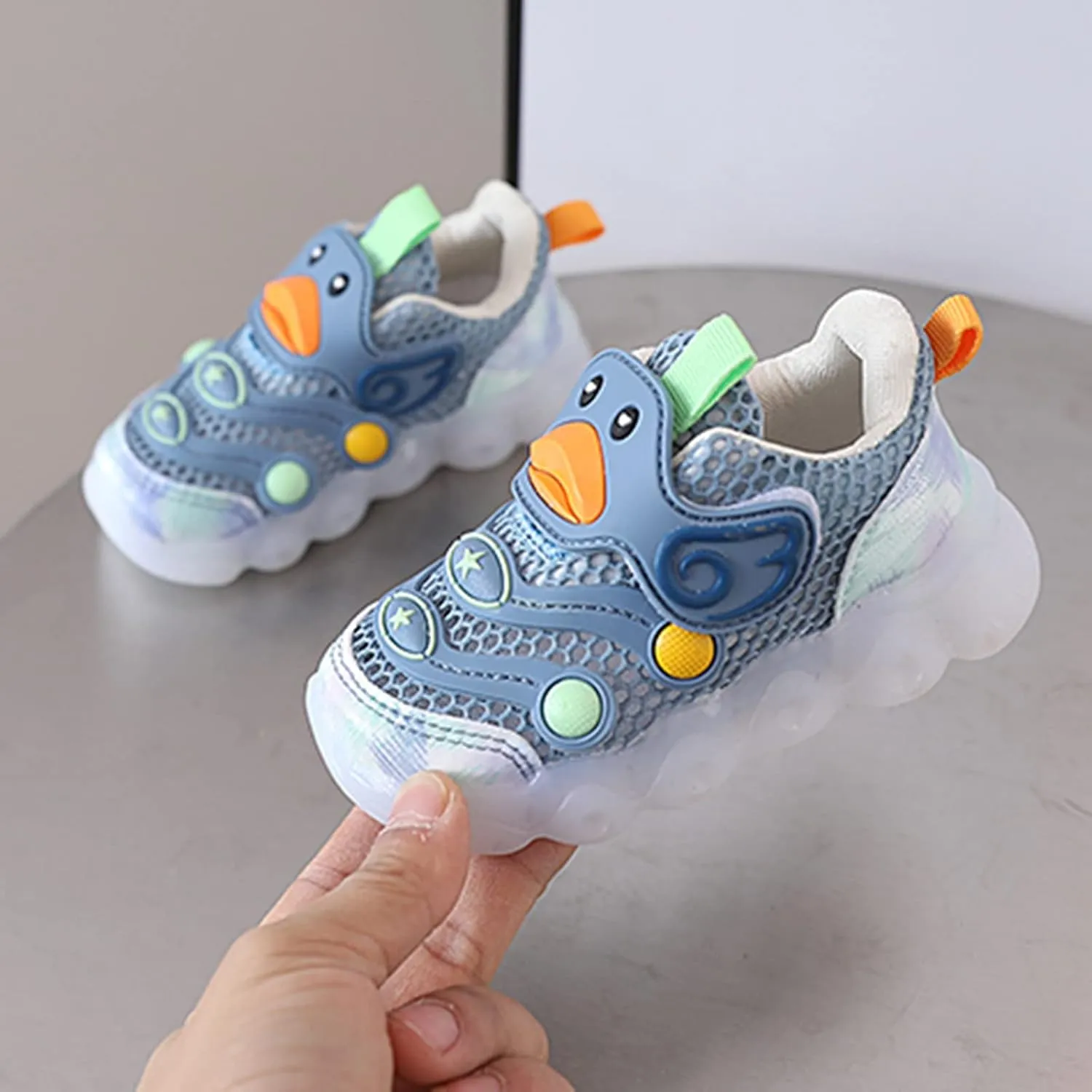 Toddler Boys Girls Light Up Shoes, Cute Duck Lightweight Mesh Breathable Anti-Slip, Led Flashing Sport Sneakers