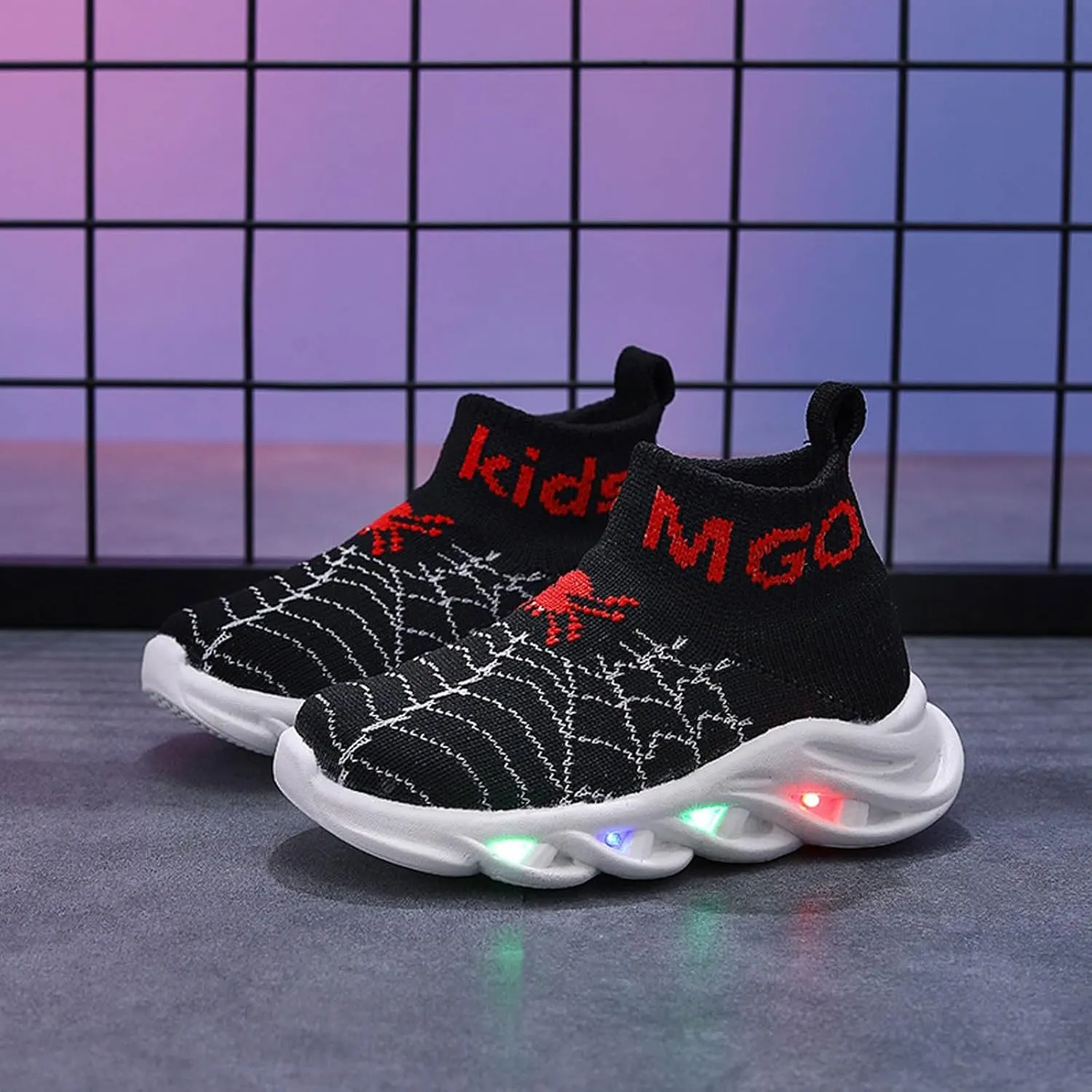 Toddler Boys Girls Light Up Shoes LED Lightweight Mesh Breathable Walking Sneakers Kids Fashion Boys Shoes Slip on