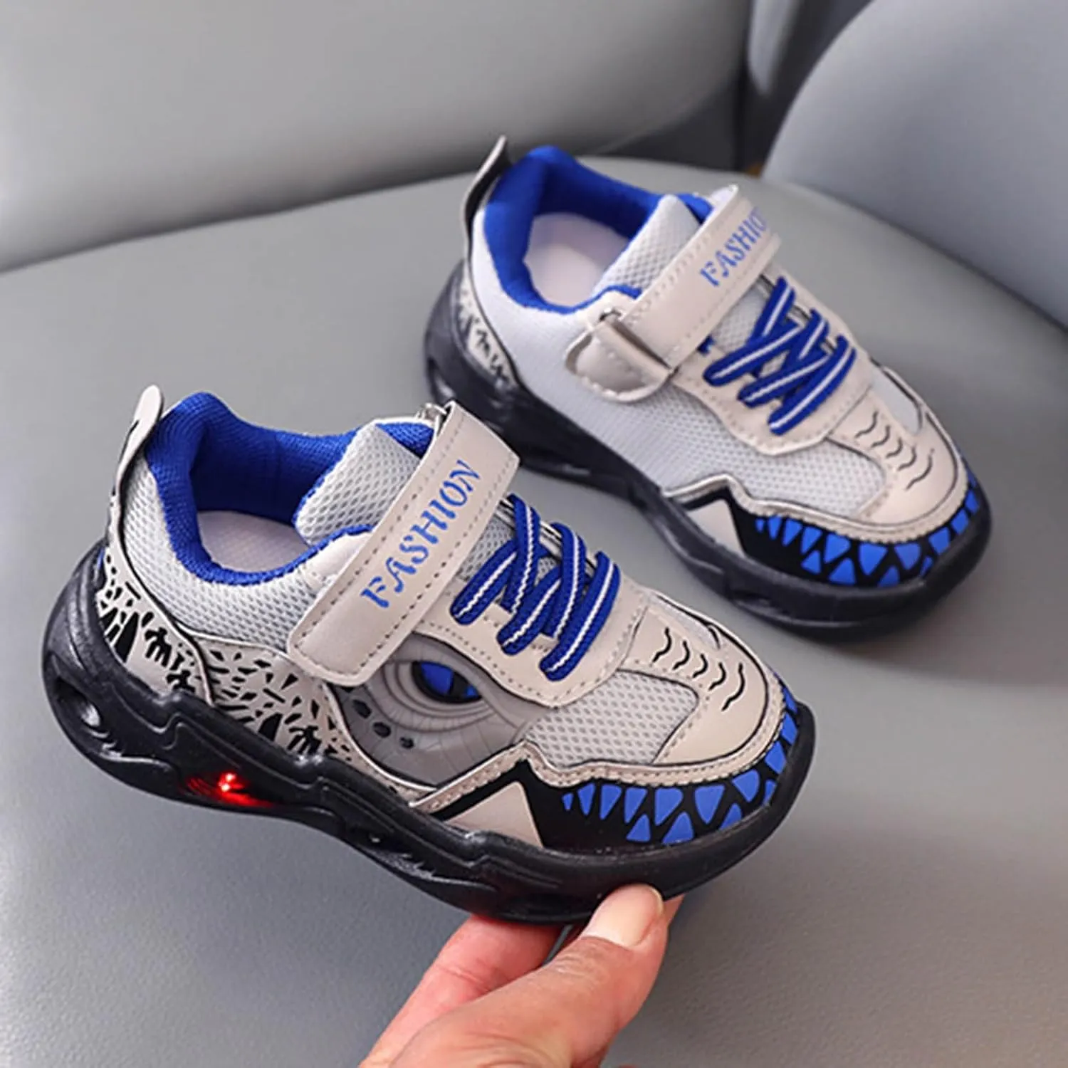 Toddler Boys Girls Light Up Shoes LED Lightweight Mesh Breathable Walking Sneakers Kids Fashion Little Kid Sneakers