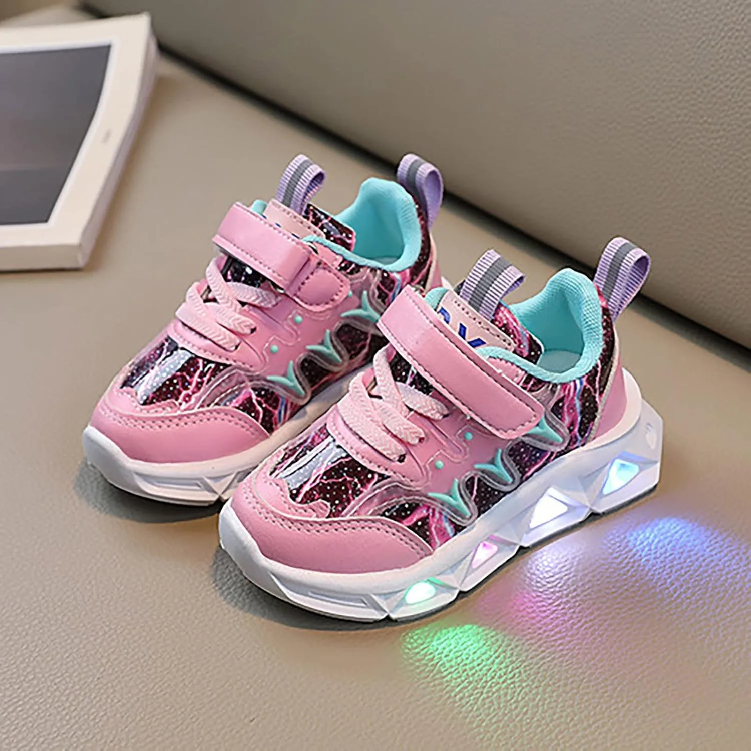 Toddler Boys Girls Light Up Shoes, Lightweight Breathable Anti-Slip, Led Flashing Sport Sneakers Best Gift