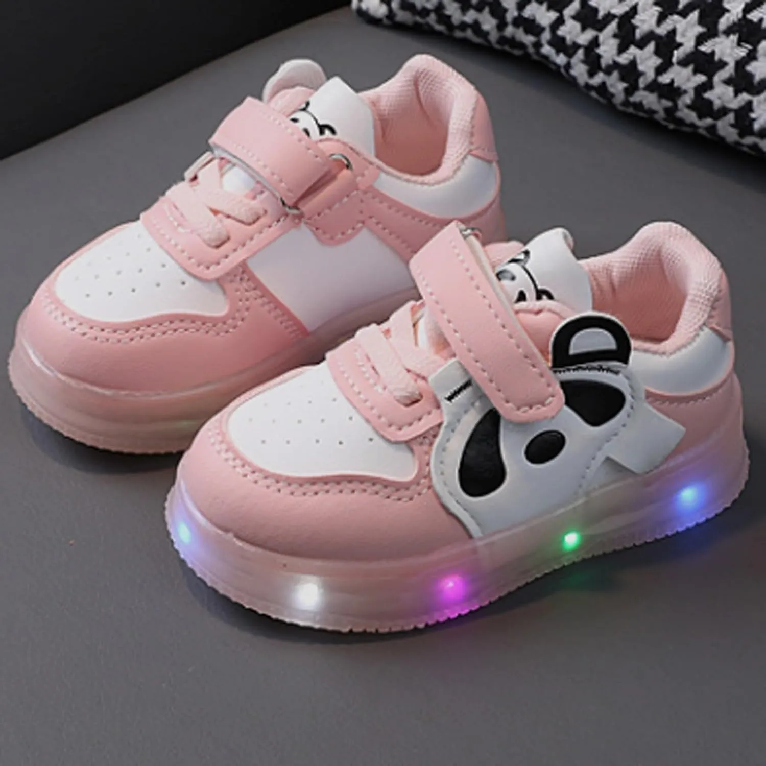 Toddler Boys Girls Light Up Shoes Little-Kids Flashing Led Soft Bottom Breathable First Sport Sneaker Boots for Girls