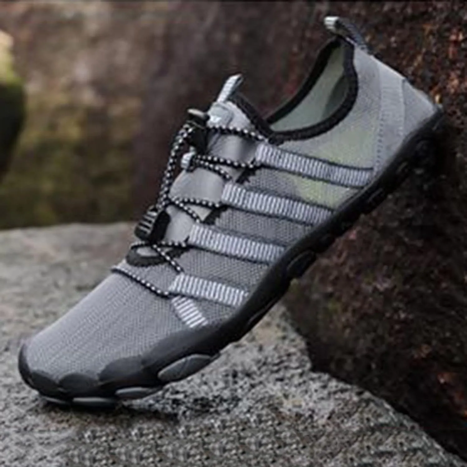 Water Shoes for Men Women Quick Dry Barefoot Swim Beach Surf Yoga Aqua Socks Non Slip Outdoor Sport Hiking Pool Camping Spring Shoe for Women 2025