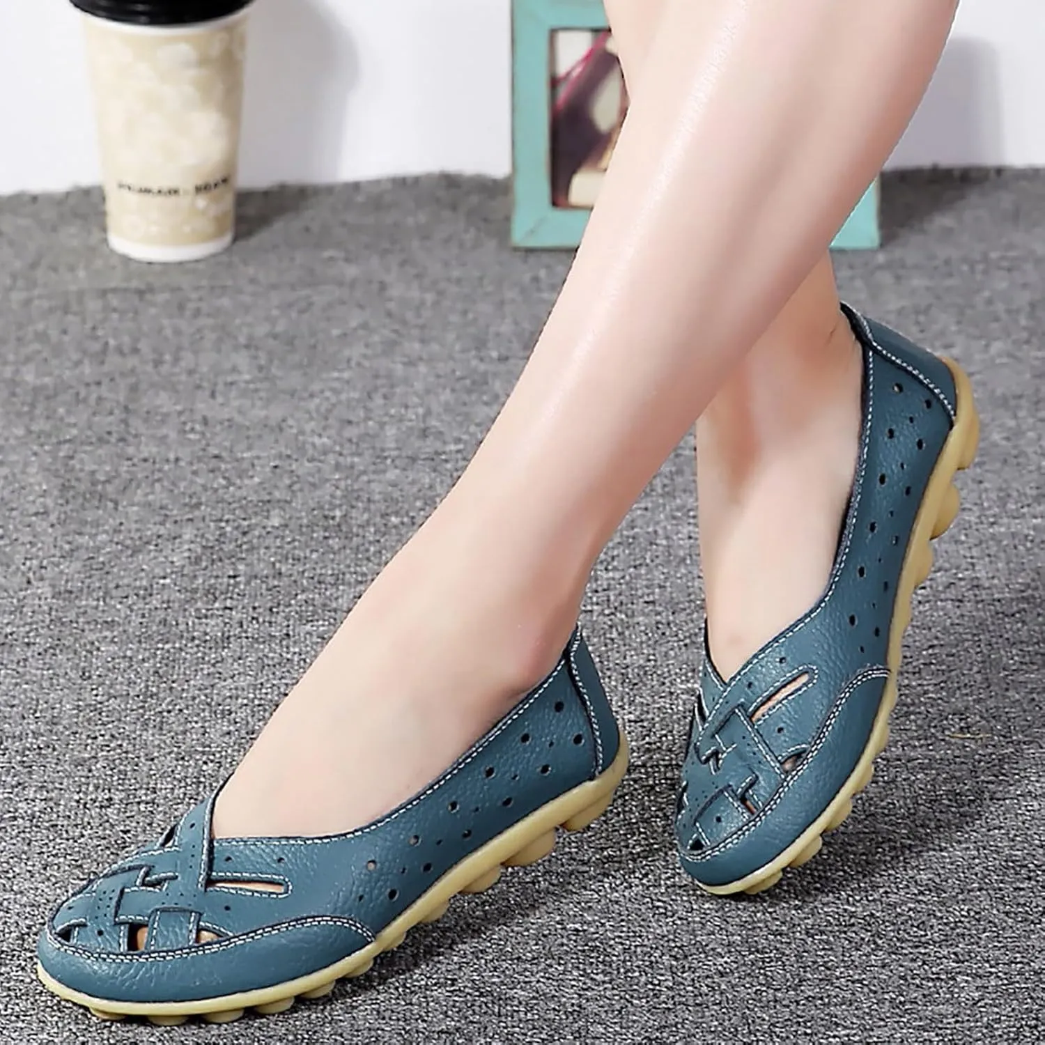 Women Penny Loafer Casual Comfort Slip on Shoes Walking Flat Driving Moccasins Wide Width Shoes Ladies Dressy 2025 Trendy