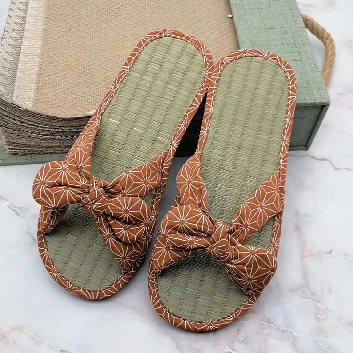 Women's Beach Flip Flop Walking Sandals Comfortable Beach Walking Thong Cushion Sandals Slip on Indoor Outdoor