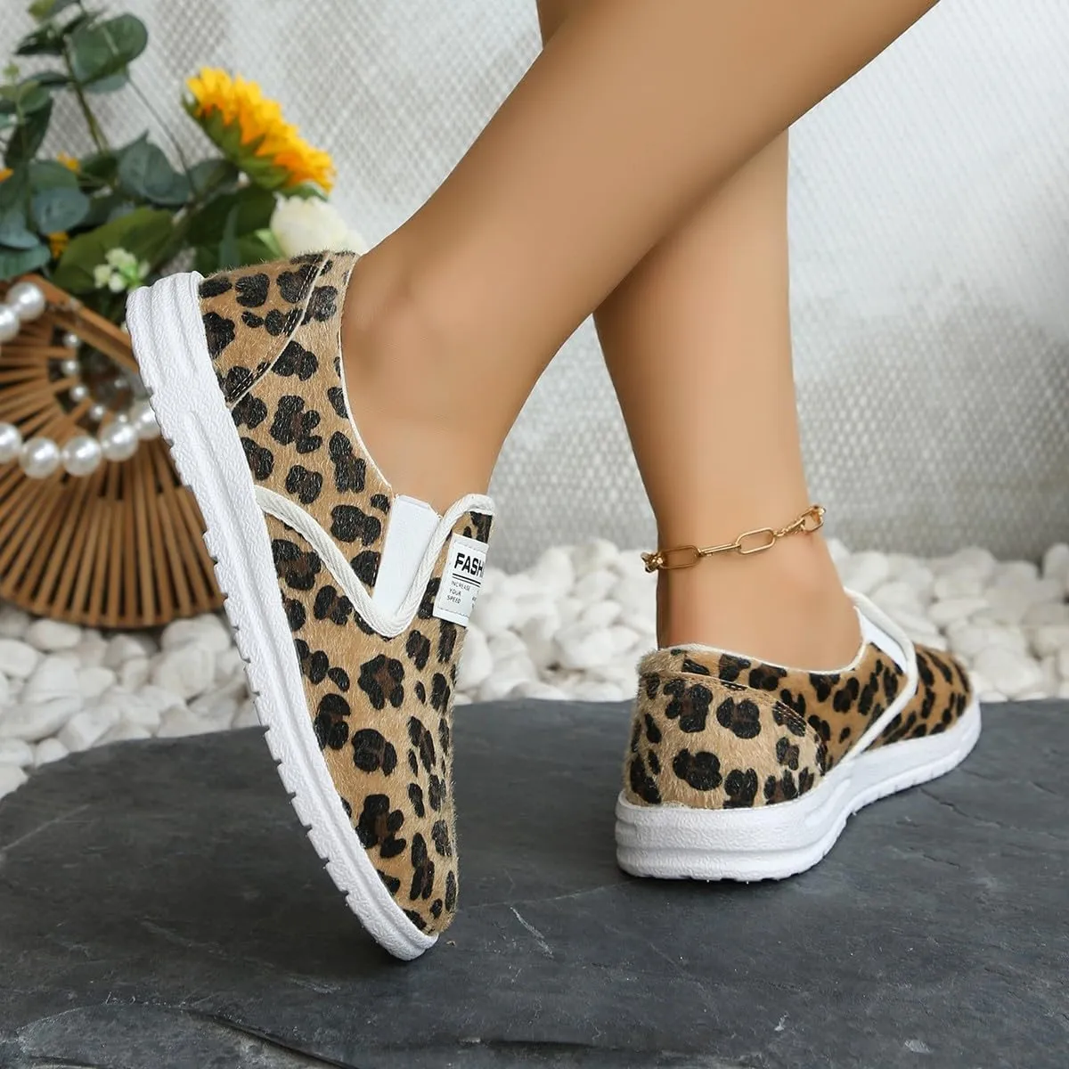 Women's Cow Print Shoes Canvas Moccasin Boat Shoes Loafers Slip On Breathable Lightweight Comfortable Sneakers