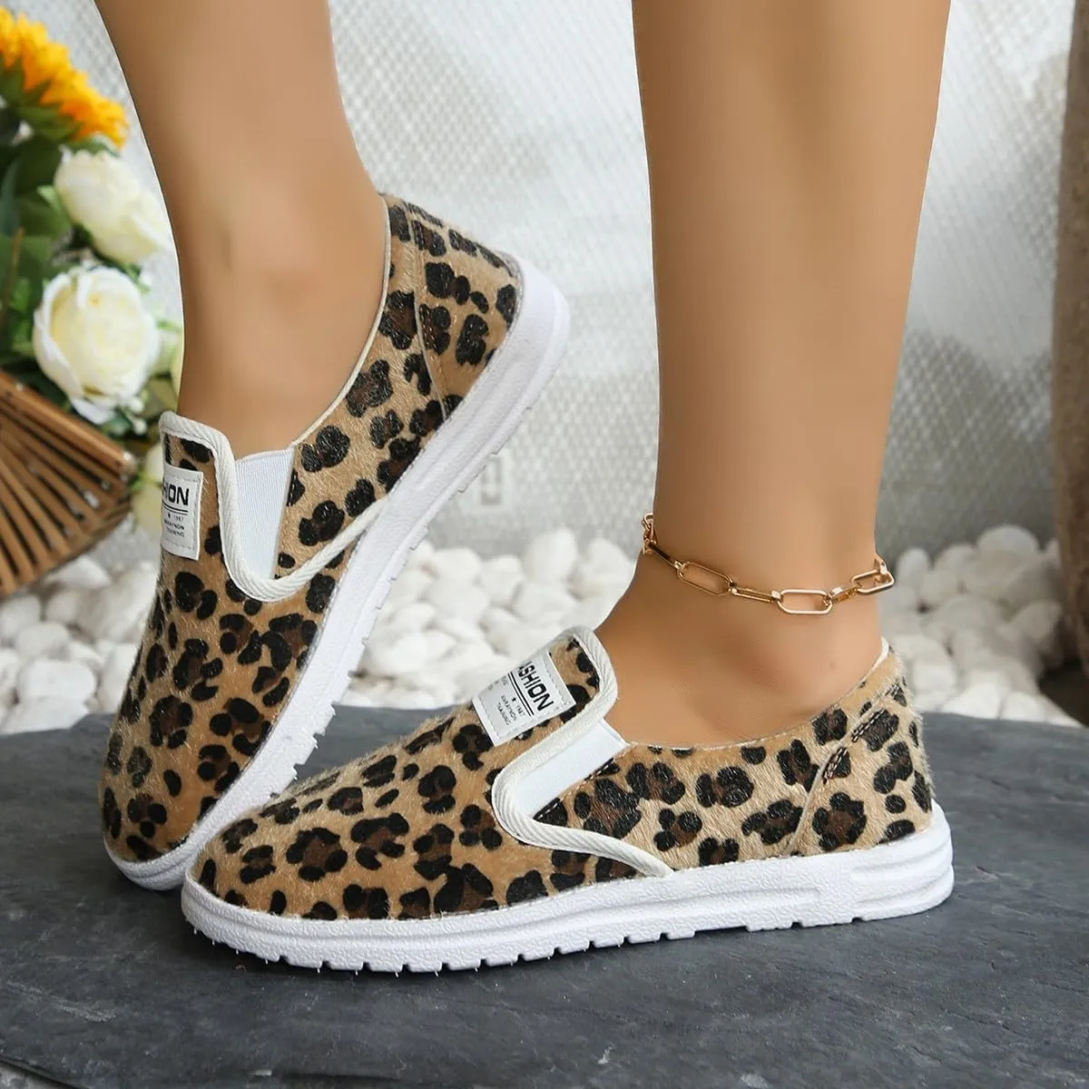 Women's Cow Print Shoes Canvas Moccasin Boat Shoes Loafers Slip On Breathable Lightweight Comfortable Sneakers